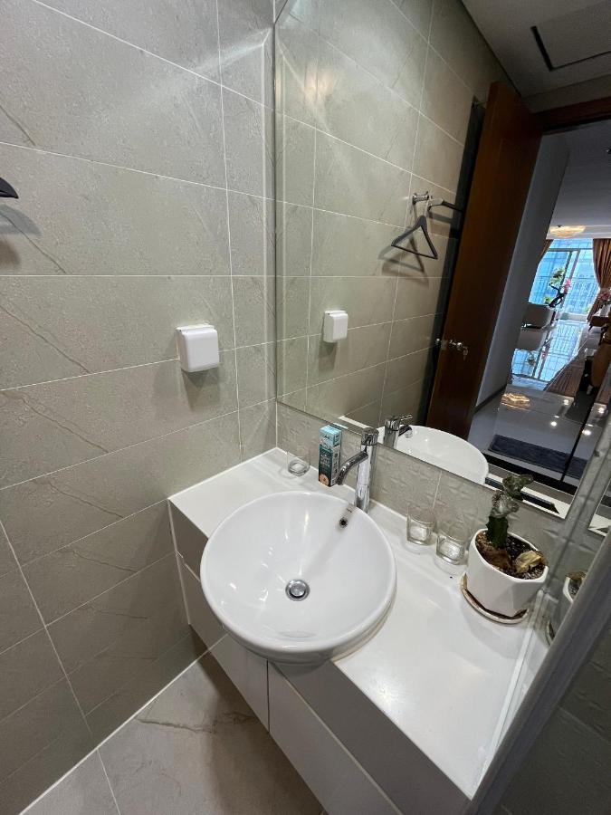Khách sạn hẻo lánh Premium - Hub